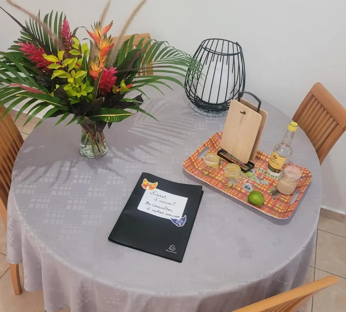 Studio Completement Independant 2 A 4 Pers Enjoy Pointe-Noire Apartamento