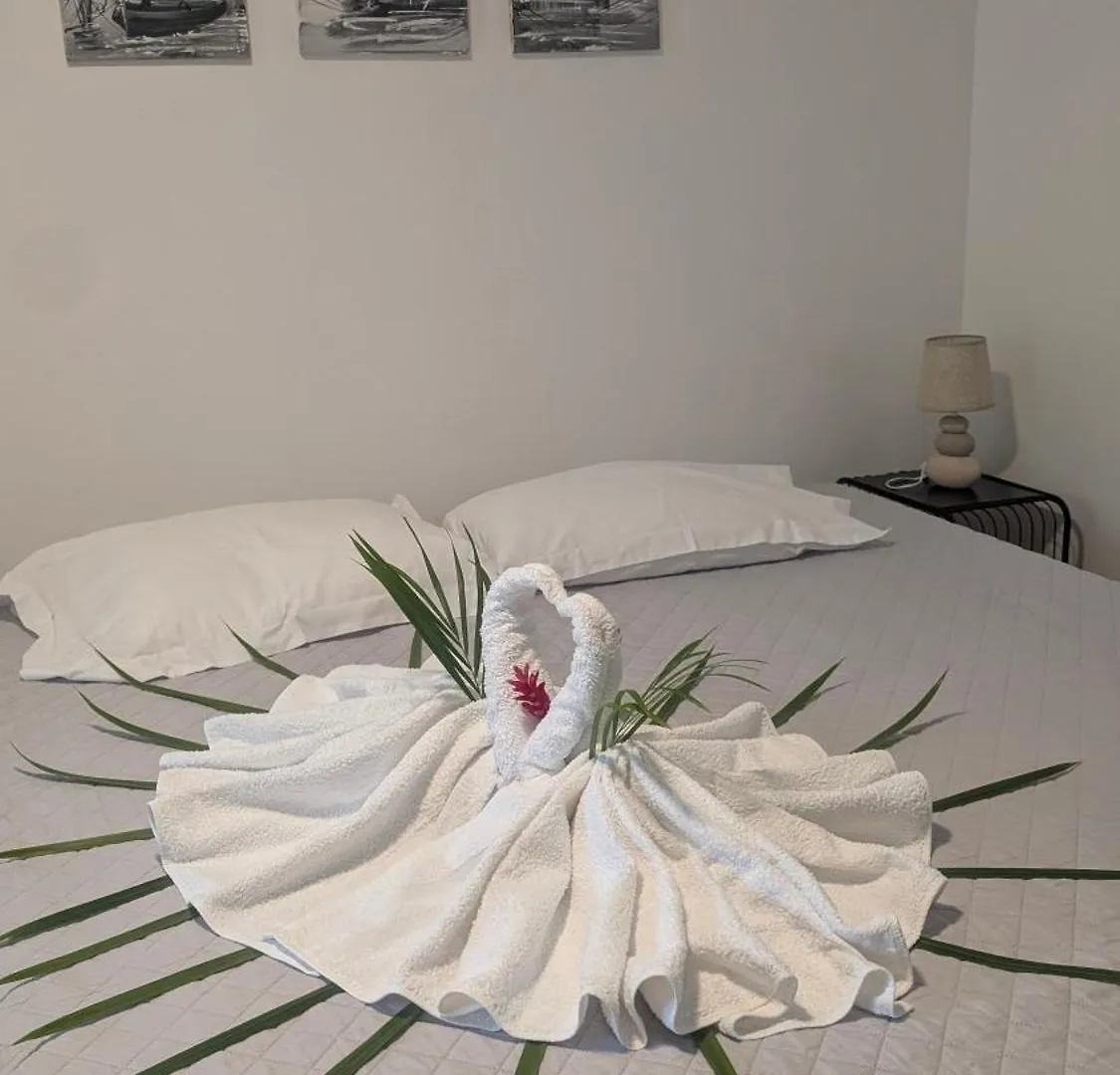 Apartamento Studio Completement Independant 2 A 4 Pers Enjoy Pointe-Noire